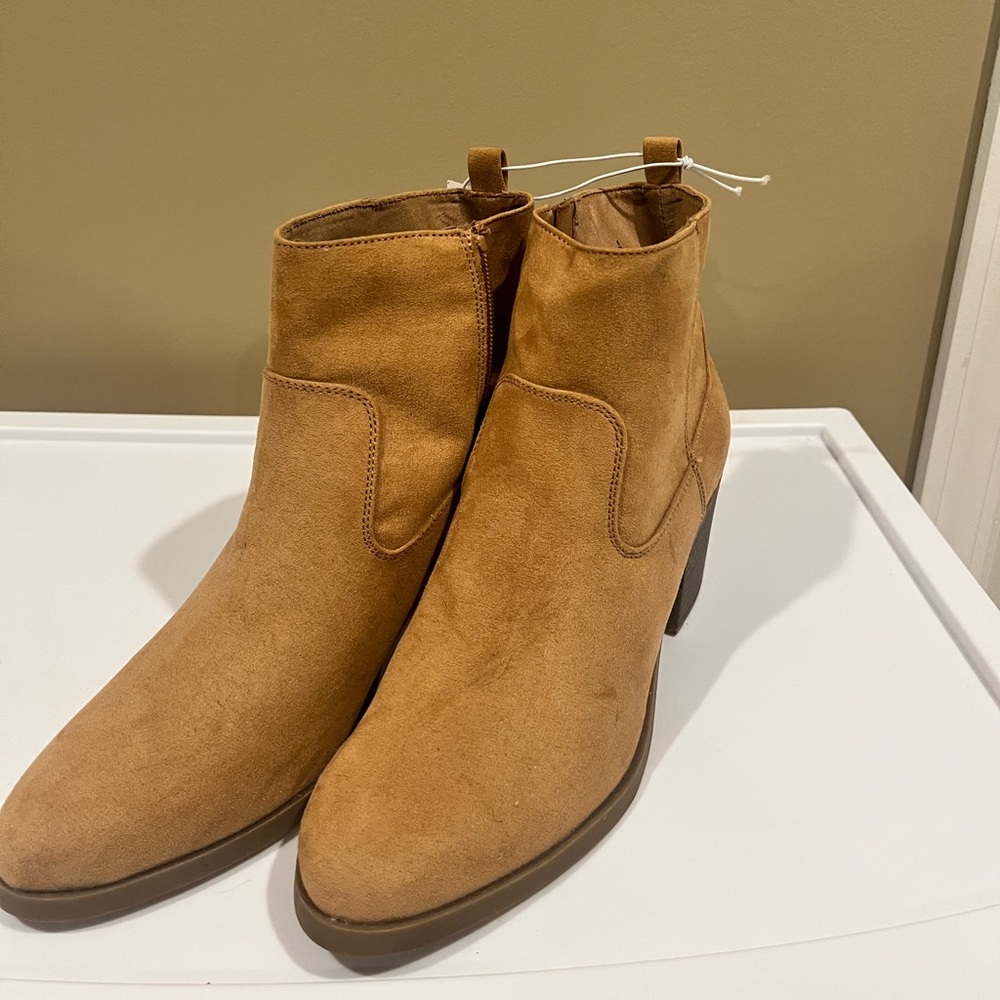 Old Navy Camel Ankle Booties